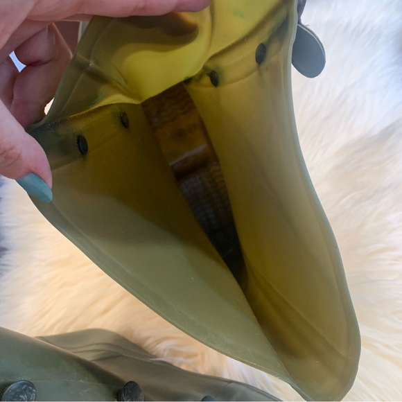 SALE!! Angle army rubber galoshes men’s 9. great for gardening or mushy areas. - Picture 7 of 10